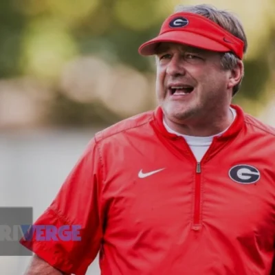 Kirby Smart height comparison with players and coaches on Georgia Bulldogs sideline