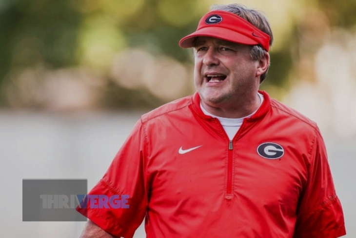 Kirby Smart height comparison with players and coaches on Georgia Bulldogs sideline