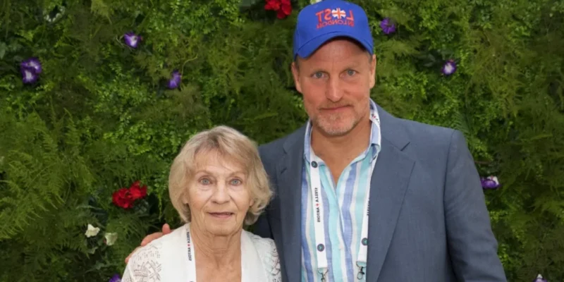 Diane Lou Oswald, Woody Harrelson’s mother, smiling warmly in a candid portrait that reflects her quiet strength and enduring influence.